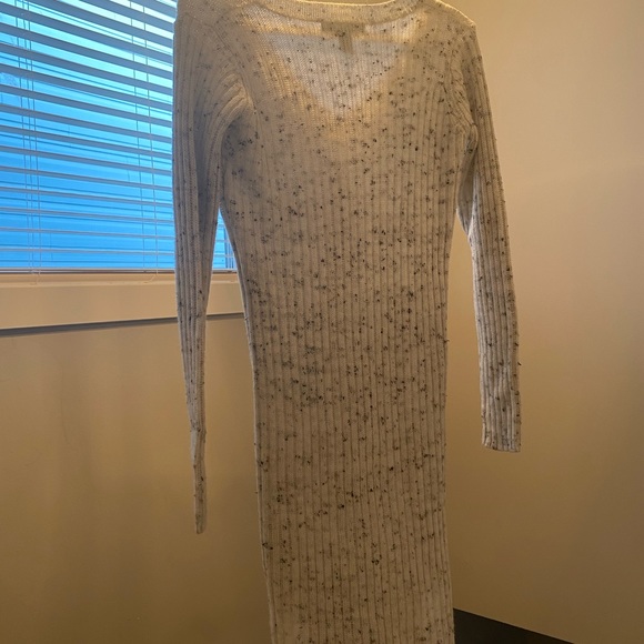 Sweater dress - Picture 2 of 3